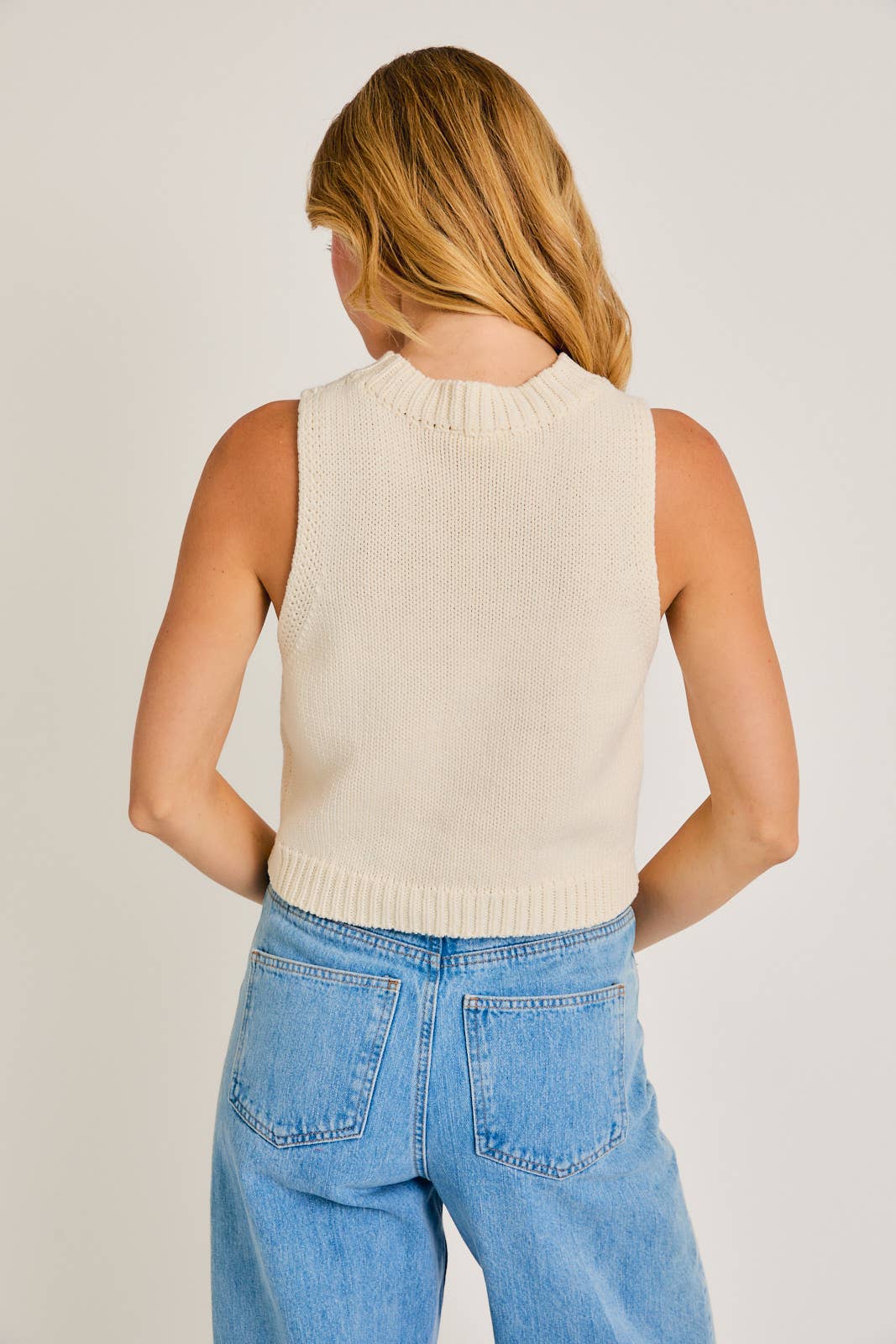 ROUND NECK SLEEVELESS "SKI"CHUNKY SWEATER
